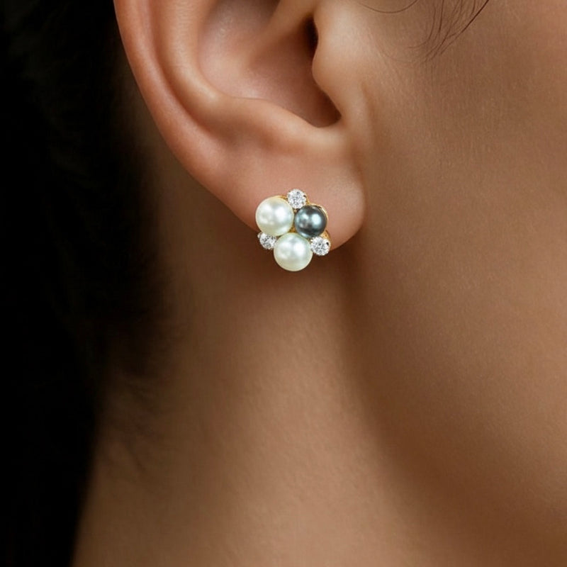 Pearl Eclat Studs (Silver)