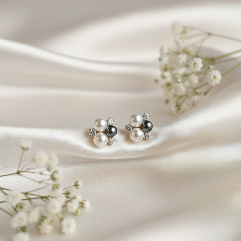 Pearl Eclat Studs (Brass)