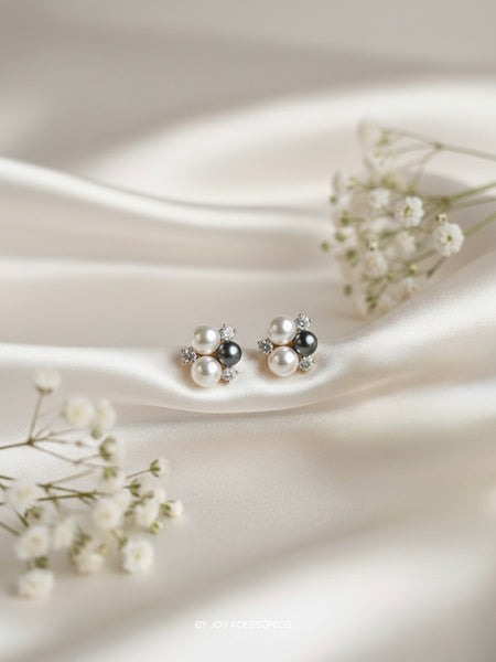 Pearl Eclat Studs (Silver)