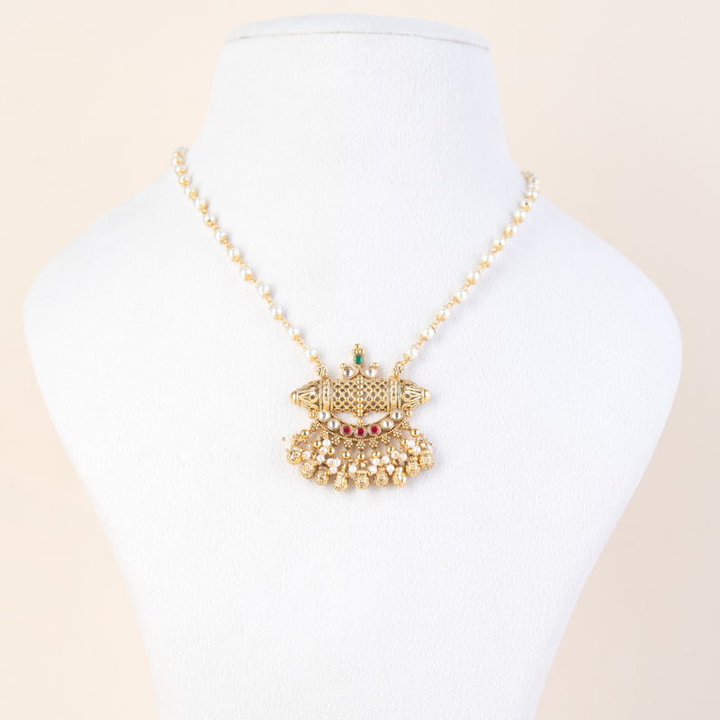 Aabha Necklace Set