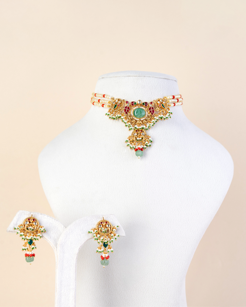 Navira Necklace Set