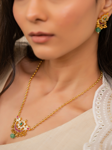 Saanvi Necklace Set