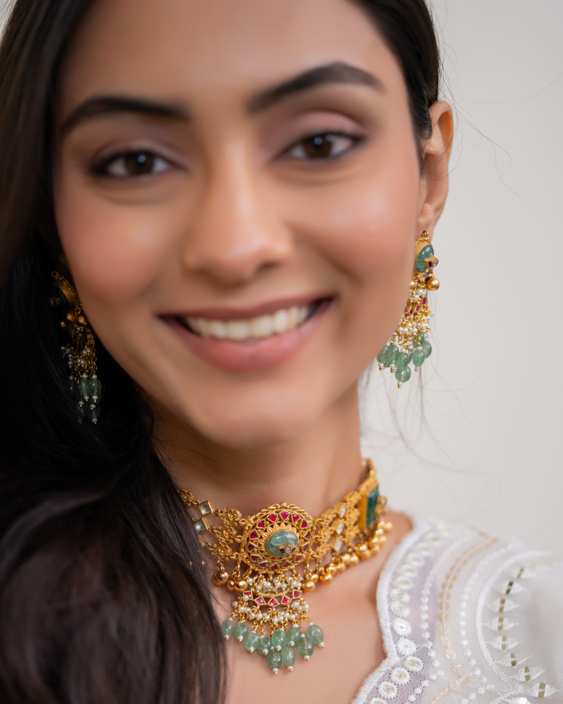 Svarnaka Necklace Set