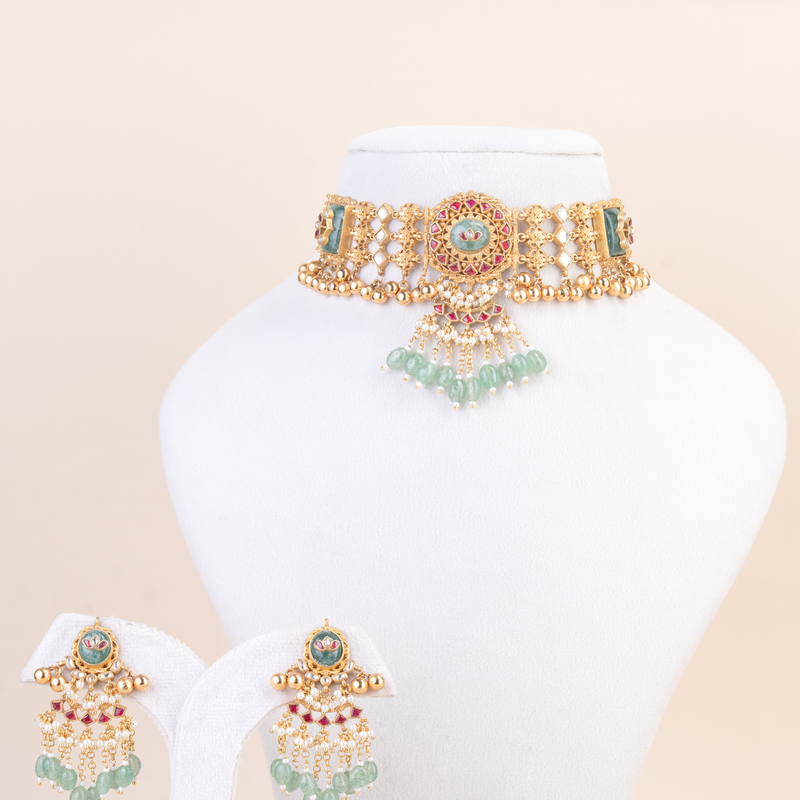 Svarnaka Necklace Set