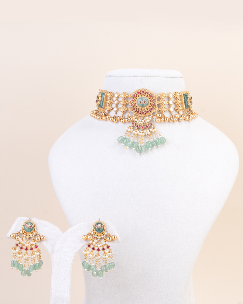 Svarnaka Necklace Set